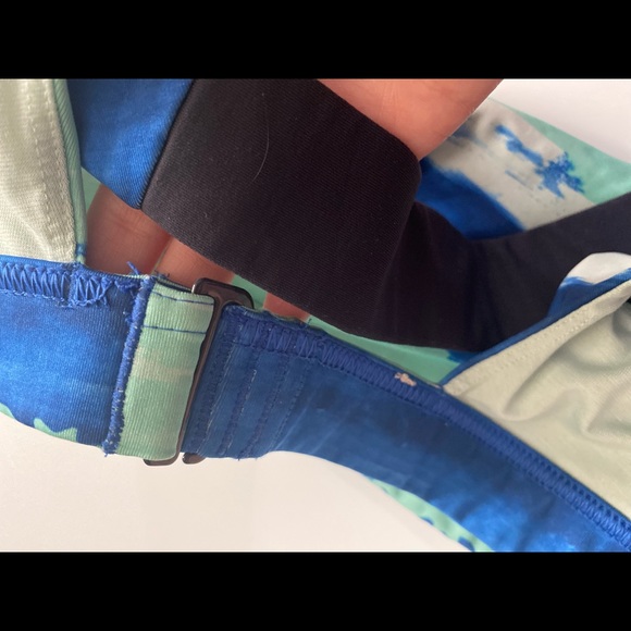 Lululemon swimwear top size 8 used - Picture 5 of 6